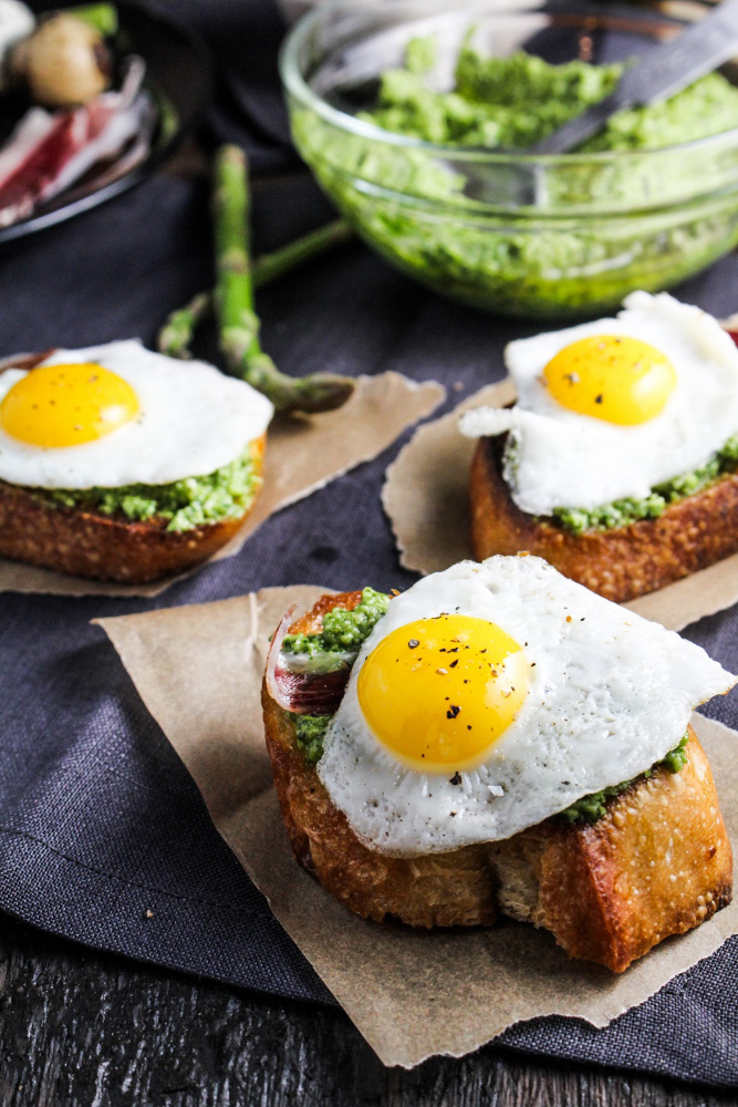 An Easter Appetizer // Duck Fat Toasts with Quail Eggs and Asparagus Pesto