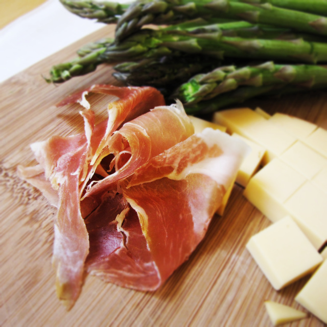 Asparagus, Smoked Gouda, and Serrano Ham Salad