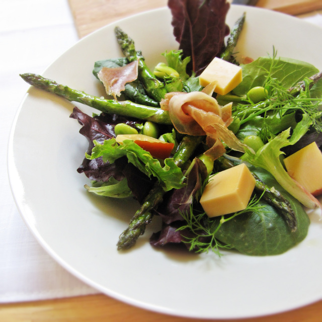 Asparagus, Smoked Gouda, and Serrano Ham Salad