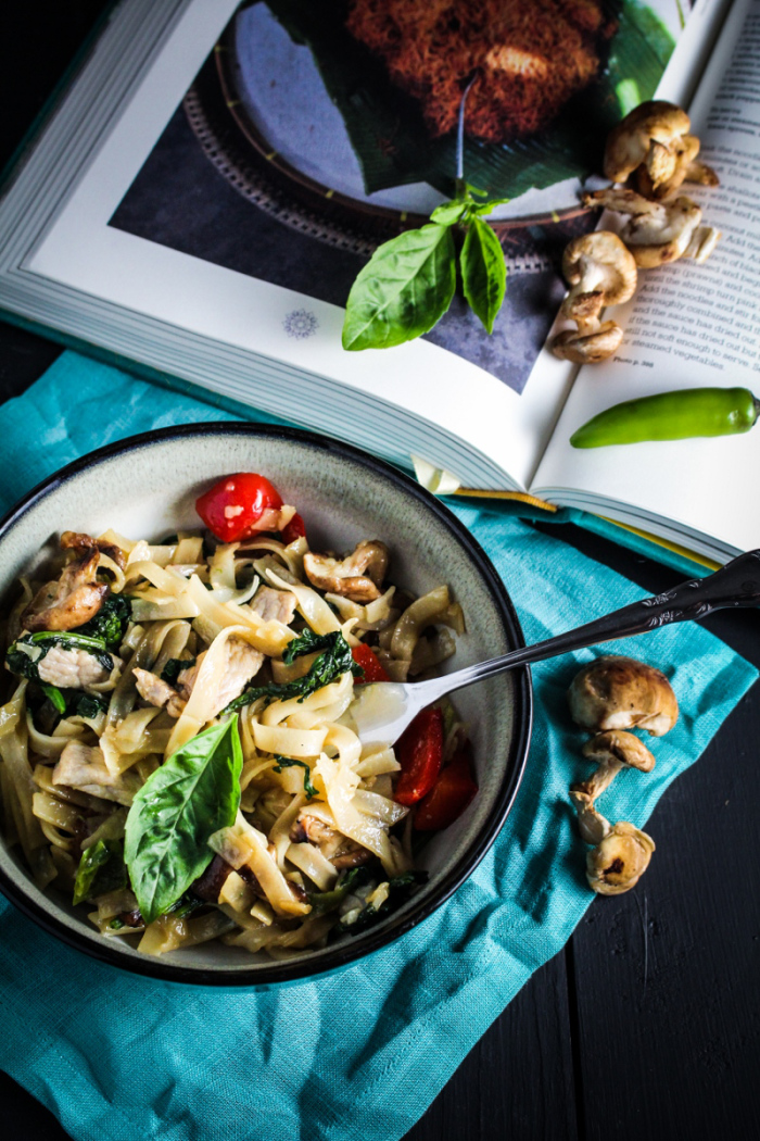 Book Club: Thailand, The Cookbook // Drunken Noodles with Pork