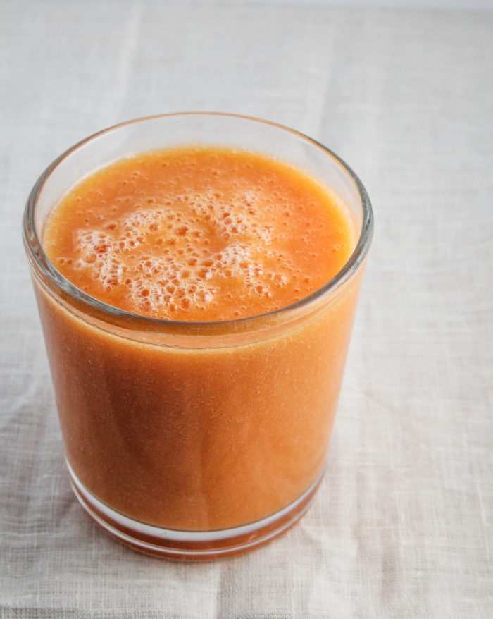 Ingredient of the Week: Carrots // Carrot-Grapefruit-Mango Smoothie