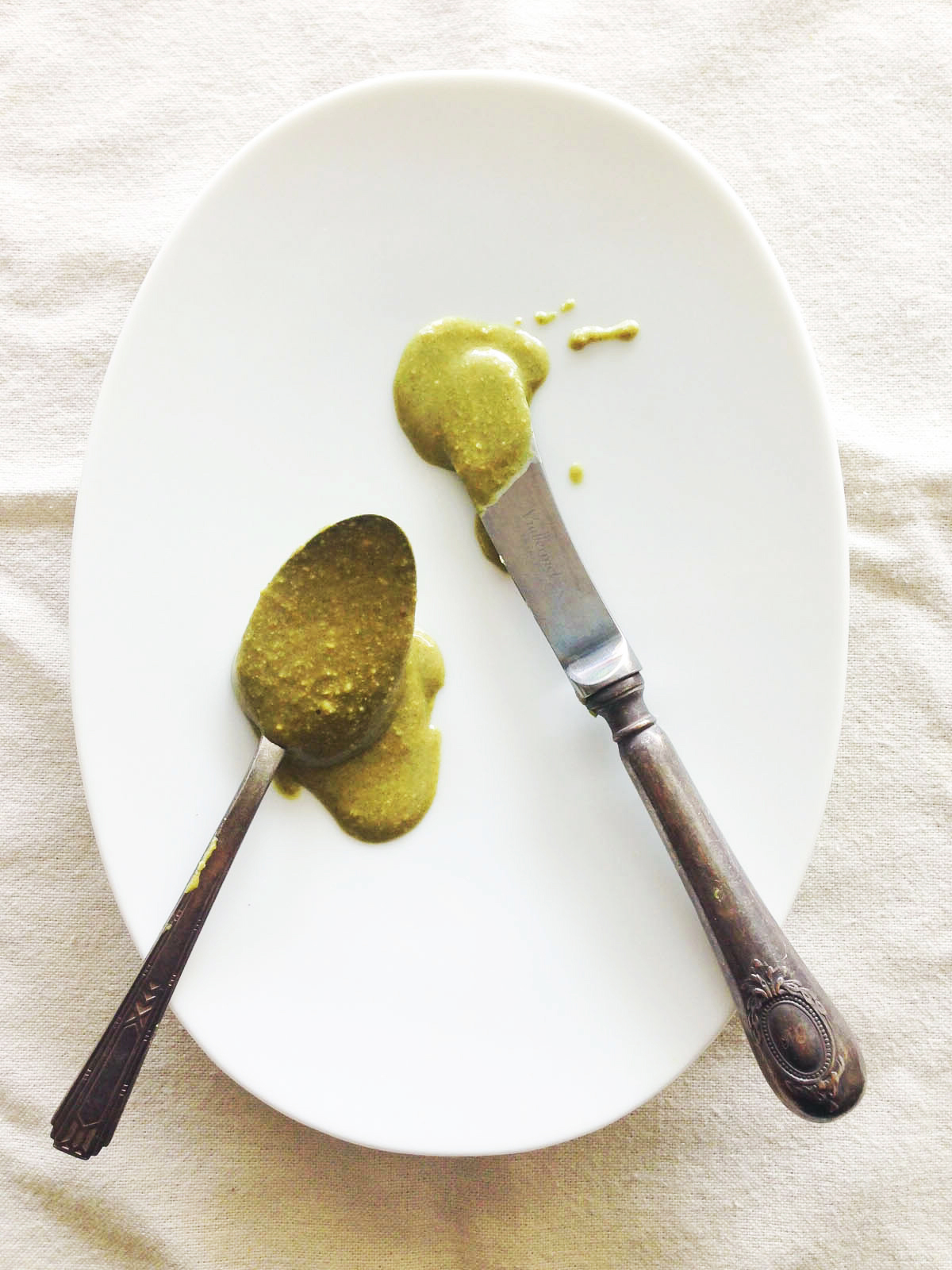 Pumpkinseed Butter Goji Cookies