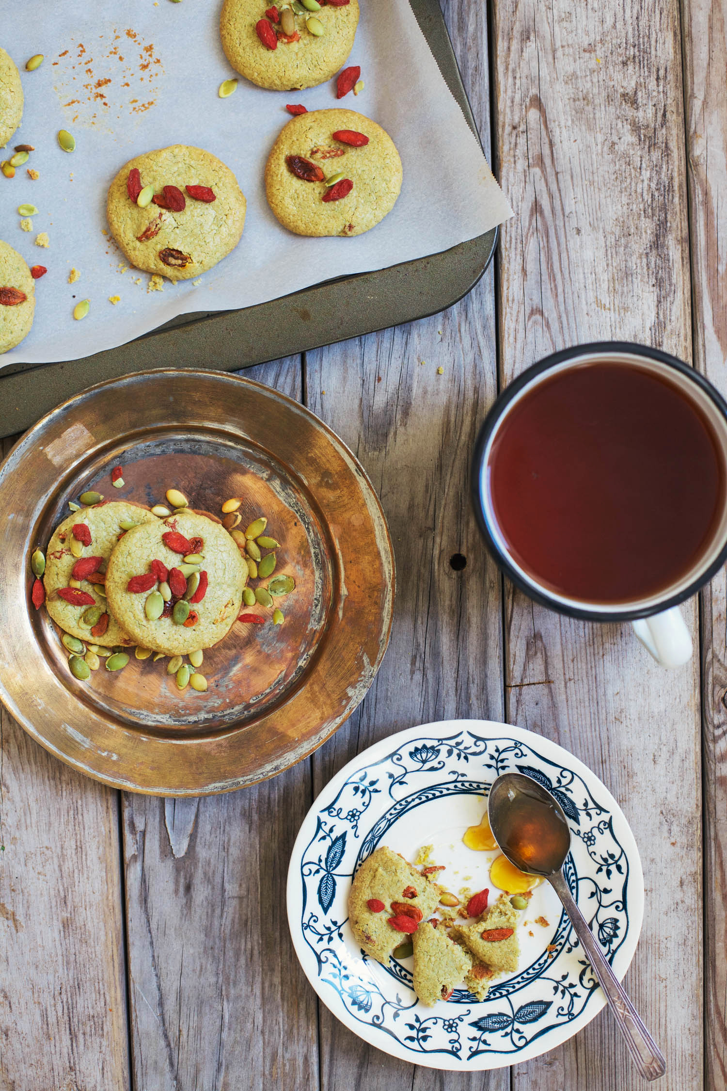 Pumpkinseed Butter Goji Cookies