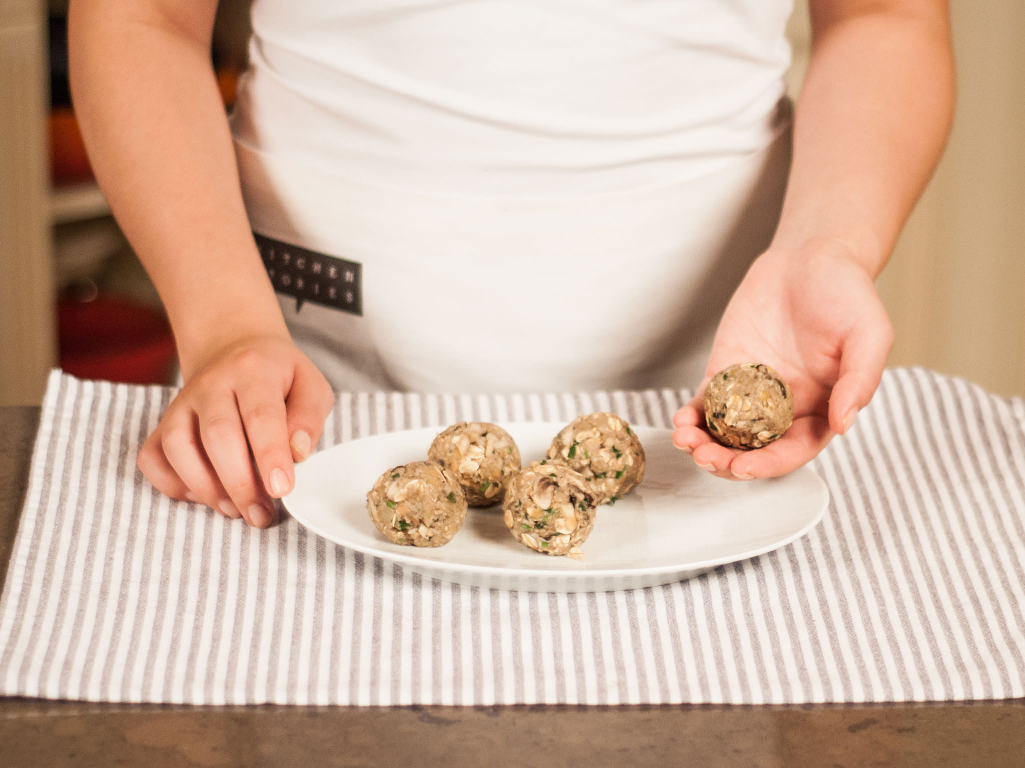 Lentil and mushroom “meat”balls