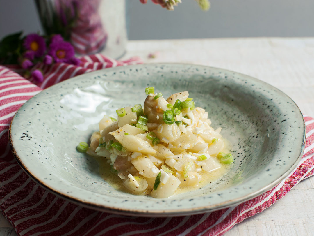 Asparagus salad with honey mustard dressing