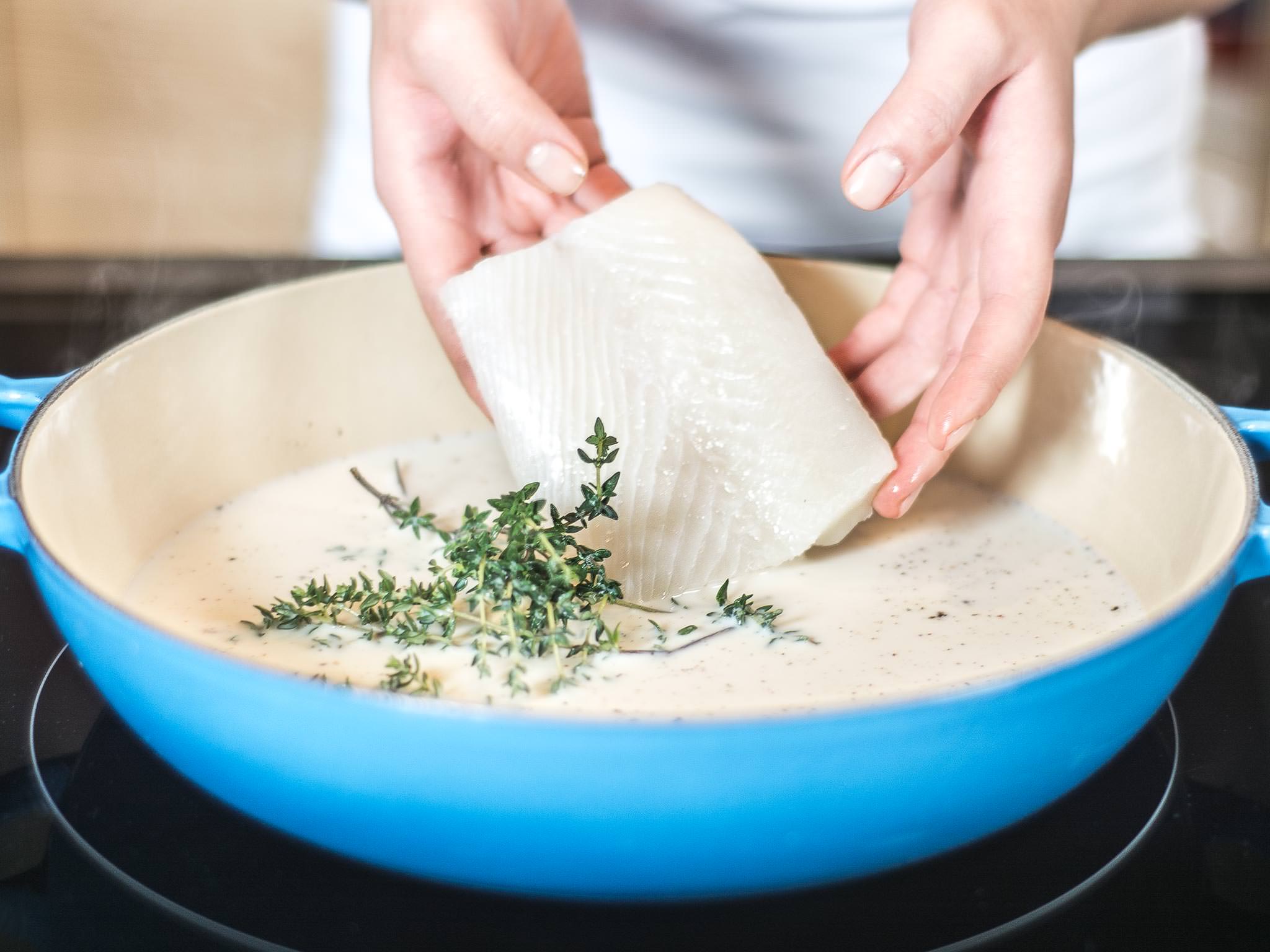 Halibut in thyme milk with broccoli