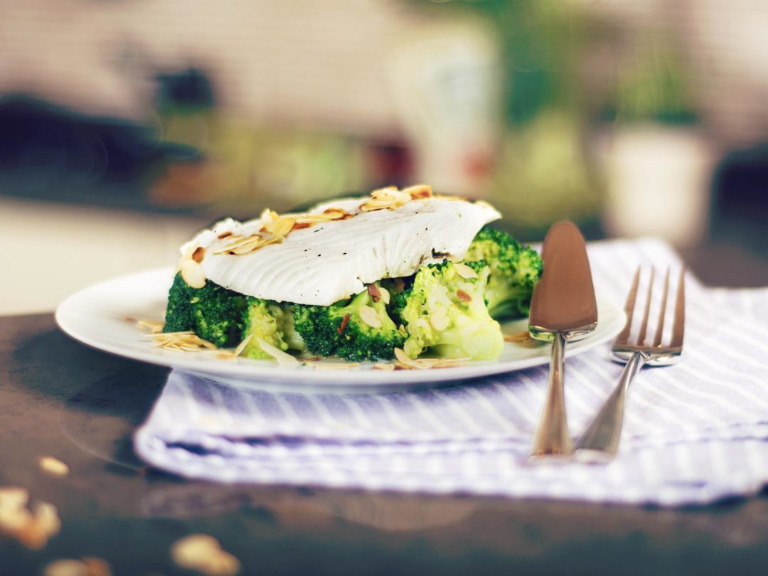 Halibut in thyme milk with broccoli