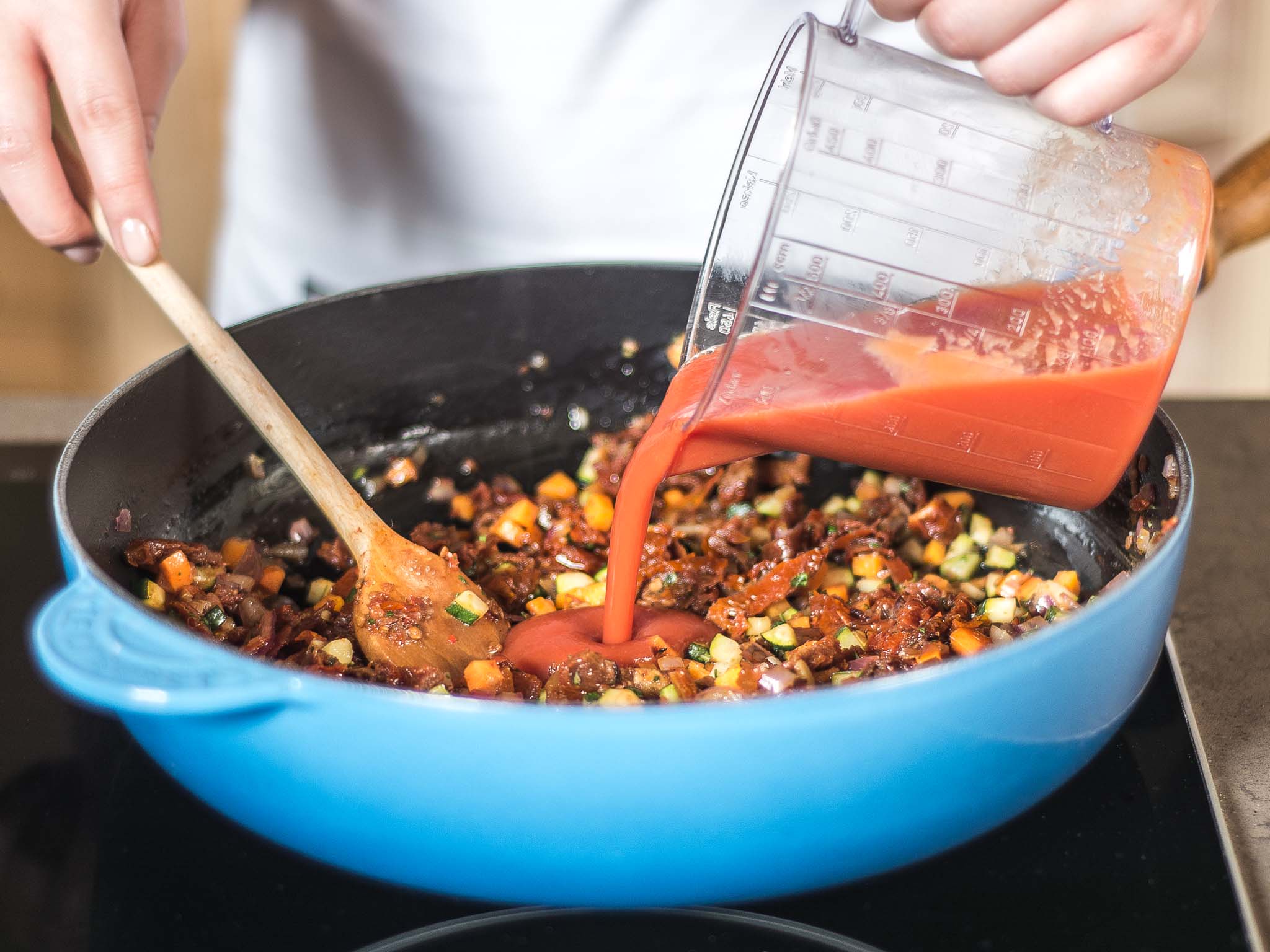 Mediterranean pasta with pimientos