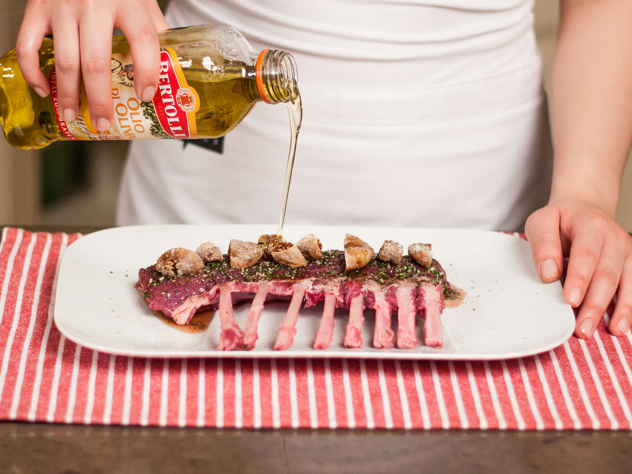 Rack of lamb stuffed with dried figs