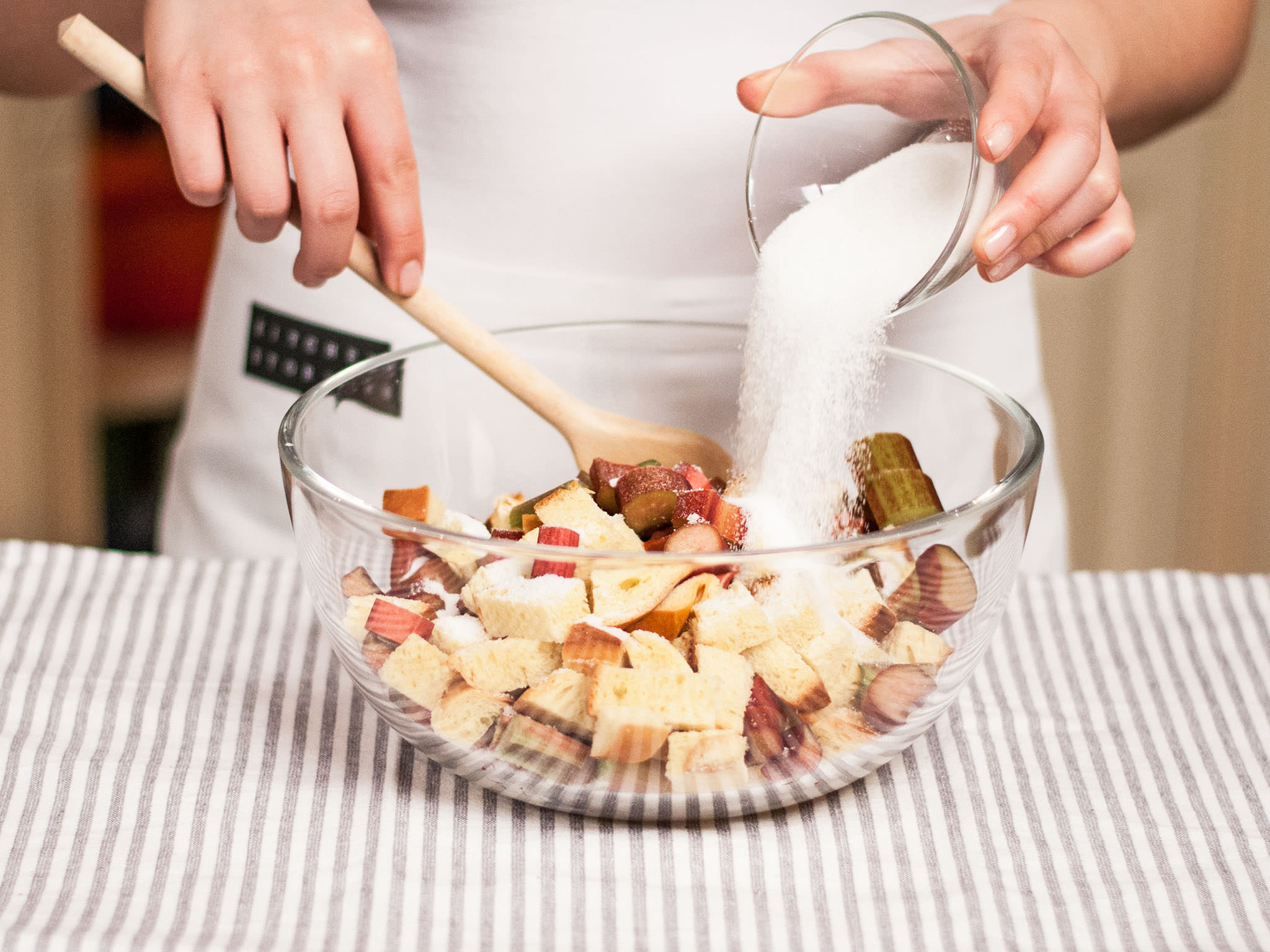 Rhubarb bread pudding