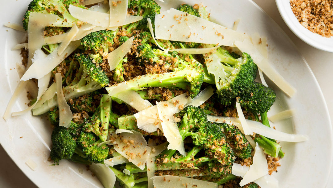 Butter-Steamed Broccoli With Peppery Bread Crumbs