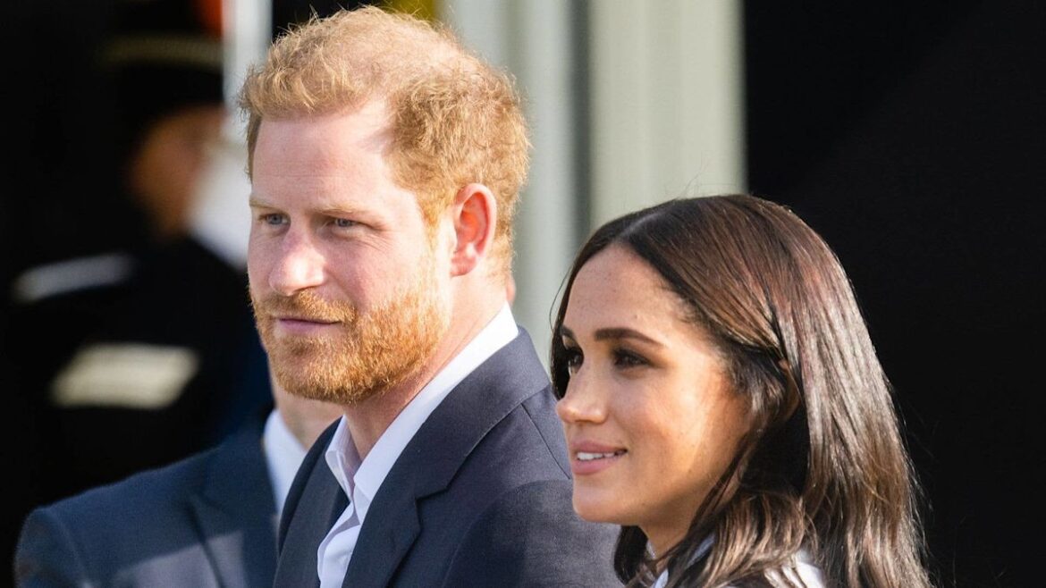 Queen Elizabeth’s chef’s 2-word verdict on Prince Harry’s desire to be a ‘public figure’ Queen Elizabeth's chef's 2-word verdict on Prince Harry's desire to be a 'public figure'