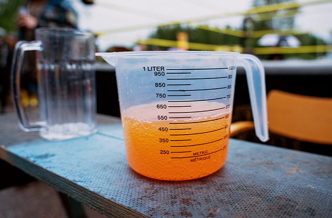 500 ml of soda measured in a jug