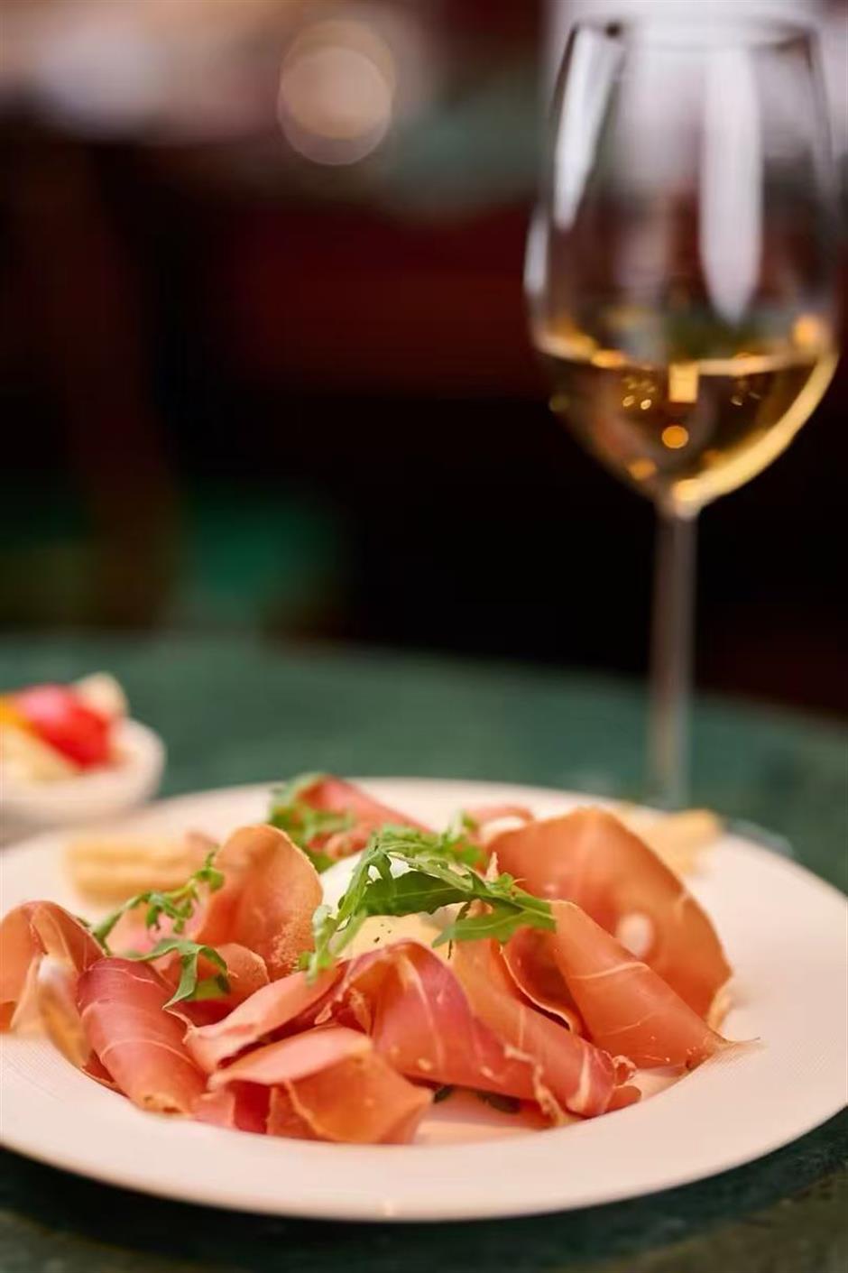 A Taste of La Dolce Vita on Tianping Road