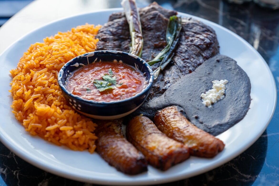 Where to eat in Waltham: Juanita’s Kitchen family-owned Salvadoran-Mexican restaurant; Restrepo’s ‘Food Near Me’ Where to eat in Waltham: Juanita’s Kitchen family-owned Salvadoran-Mexican restaurant; Restrepo's 'Food Near Me'