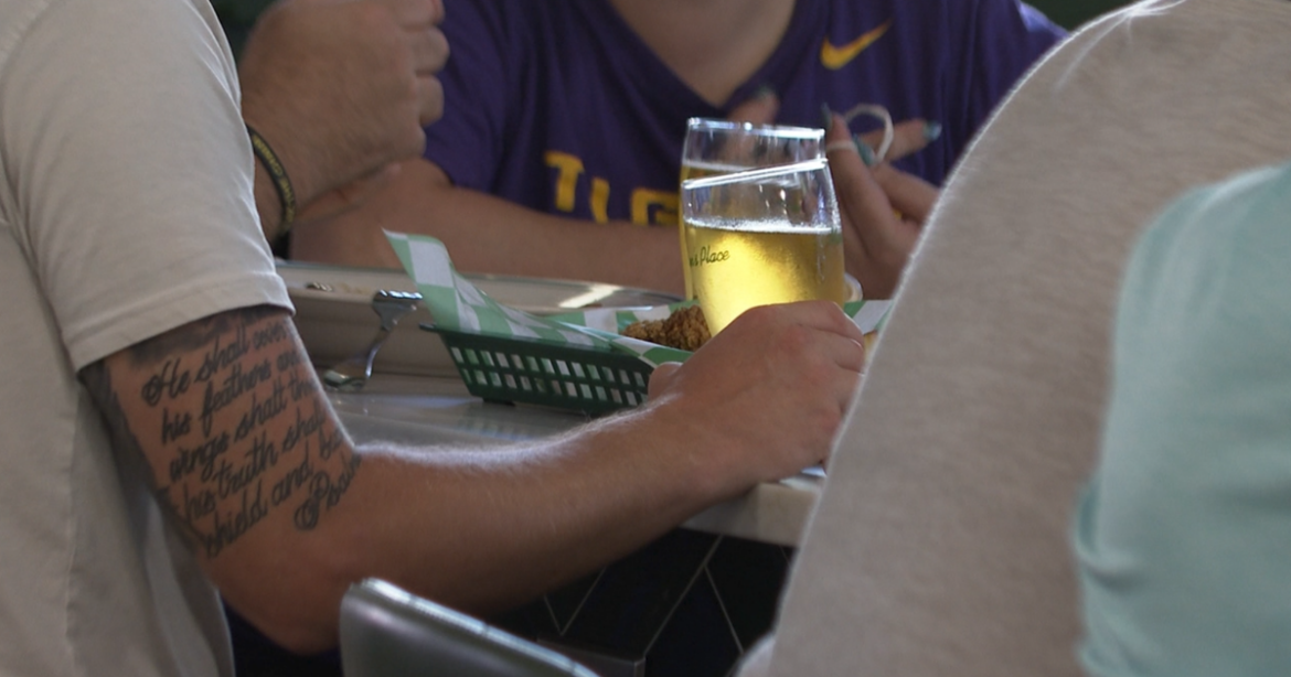 Football season brings boost to local bars and restaurants | National Football season brings boost to local bars and restaurants | National