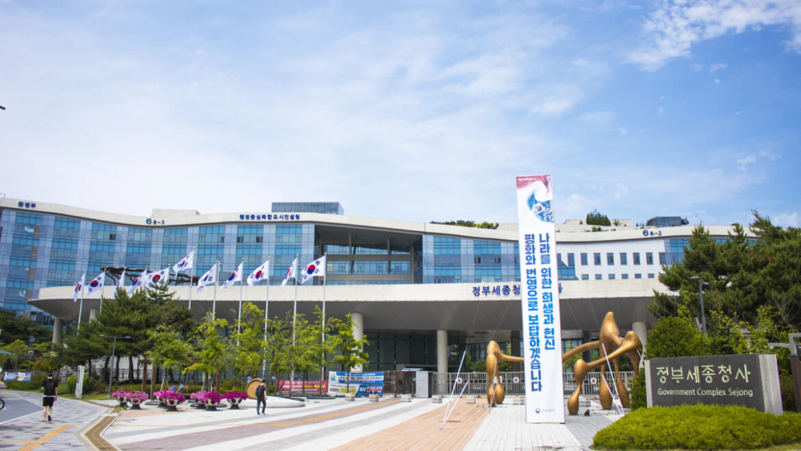 South Korean Restaurant Prime Costs Top 70% for First Time — "Nothing Left Even as Sales Rise" — BigGo Finance