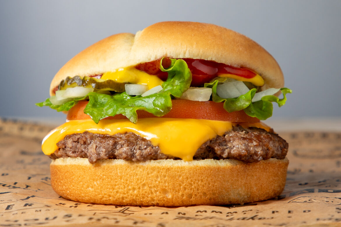 Where to find burger deals in D-FW for National Cheeseburger Day