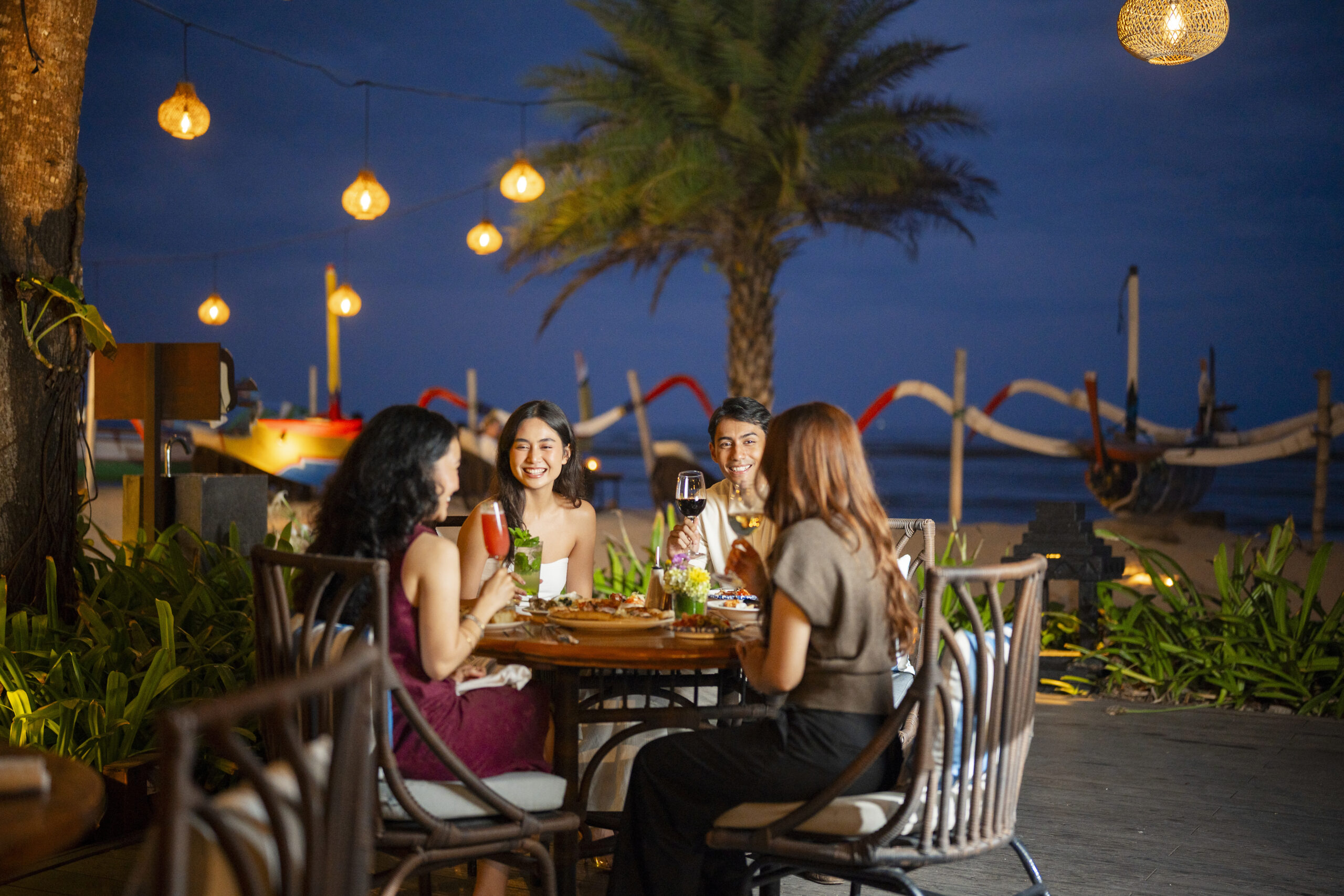 Beachside dining at Hyatt Regency Bali