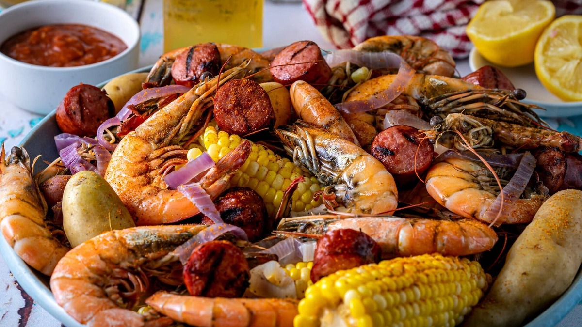 The Cajun-style seafood boil restaurant, Crab Dynasty, is coming to Sacramento’s Folsom Boulevard. A seafood boil usually features a mix of fast-cooking shellfish, sausage, potatoes, corn and Creole or Cajun seasoning cooked together in a large pot. The Cajun-style seafood boil restaurant, Crab Dynasty, is coming to Sacramento’s Folsom Boulevard. A seafood boil usually features a mix of fast-cooking shellfish, sausage, potatoes, corn and Creole or Cajun seasoning cooked together in a large pot.
