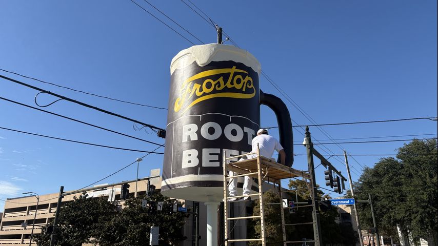 Baton Rouge’s Frostop restaurant is getting upgraded look Baton Rouge's Frostop restaurant is getting upgraded look