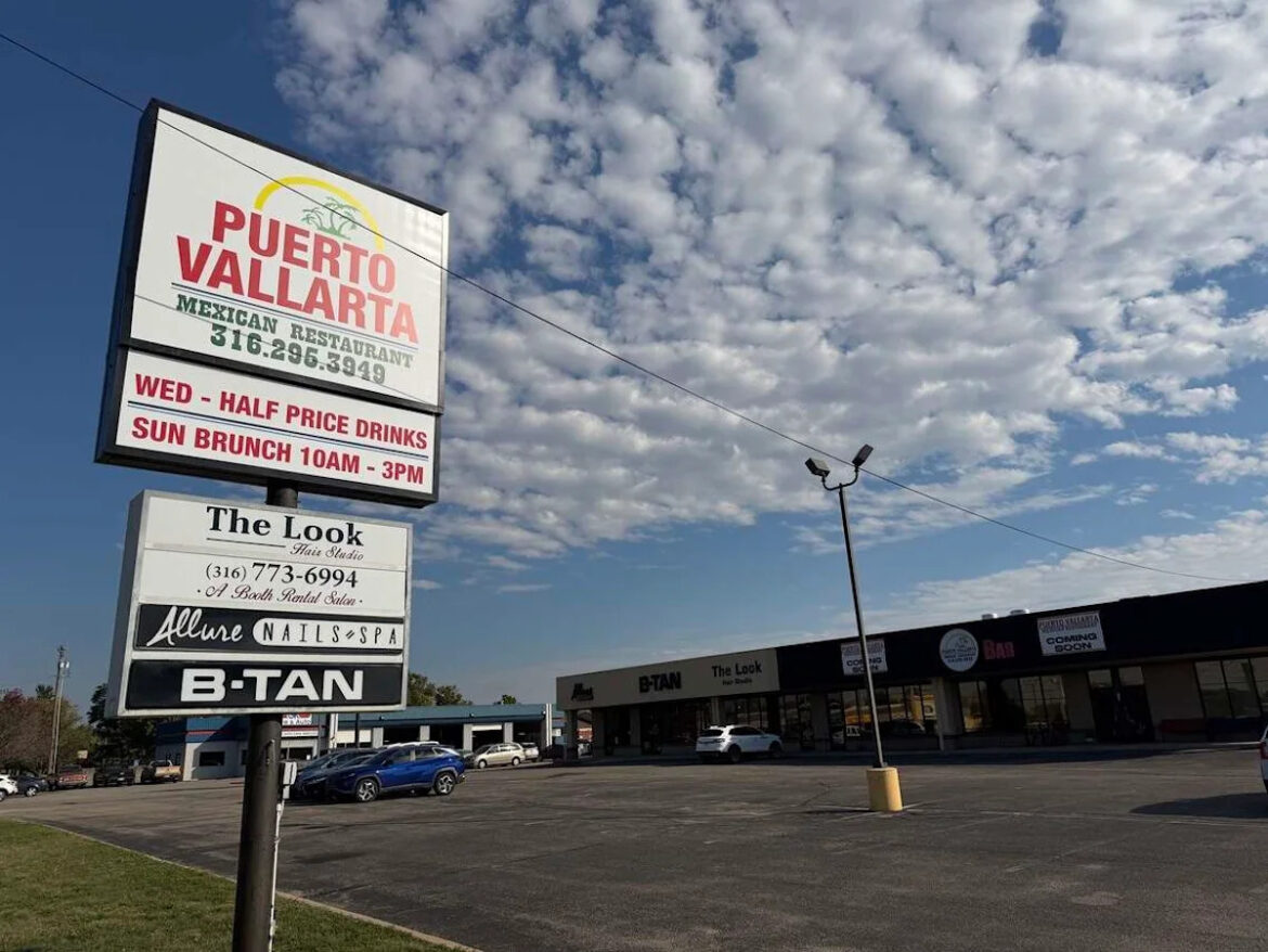 West-side Mexican restaurant is closed while owner moves it to a bigger spot West-side Mexican restaurant is closed while owner moves it to a bigger spot