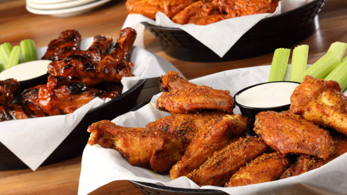 Hickory Tavern closes three Charlotte-area restaurants Hickory Tavern closes three Charlotte-area restaurants
