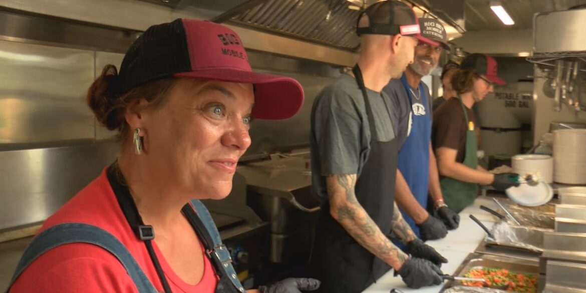 Feeding the Firefighters: Catering group cooks for hundreds fighting northern Minnesota wildfires Feeding the Firefighters: Catering group cooks for hundreds fighting northern Minnesota wildfires