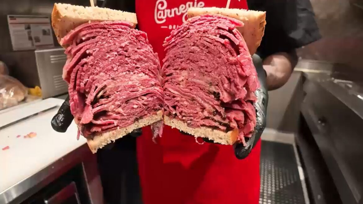 Carnegie Deli reopens in Midtown Tuesday after closing for 10 years Carnegie Deli reopens in Midtown Tuesday after closing for 10 years