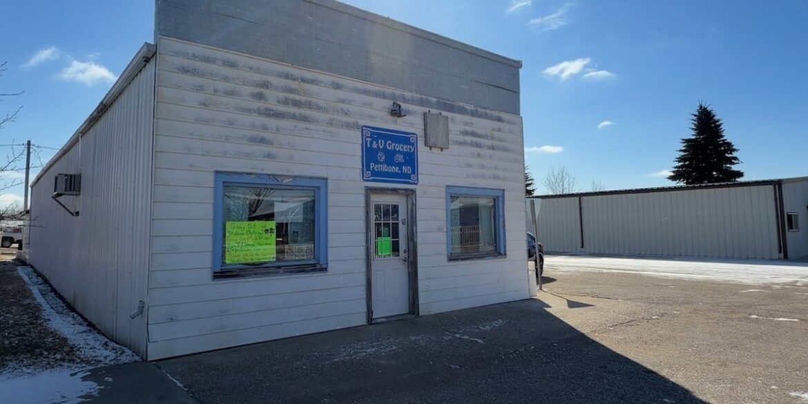 ‘It’s a big part of everybody’s life’: Family-run grocery store in Pettibone closing ‘It’s a big part of everybody’s life’: Family-run grocery store in Pettibone closing