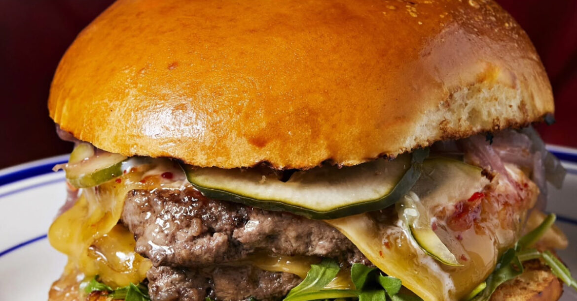 Duke’s Burgers Opens First Virginia Location in Crystal City Duke’s Burgers Opens First Virginia Location in Crystal City