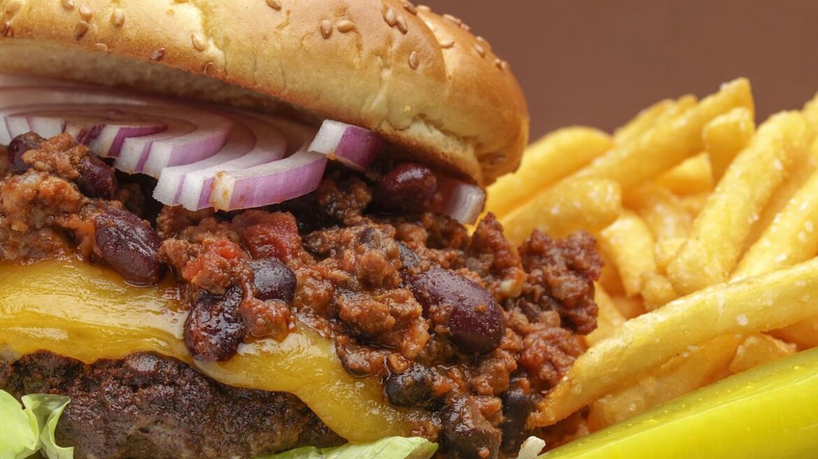 The Chili-Smothered Fast Food Chain That's Only In Mississippi