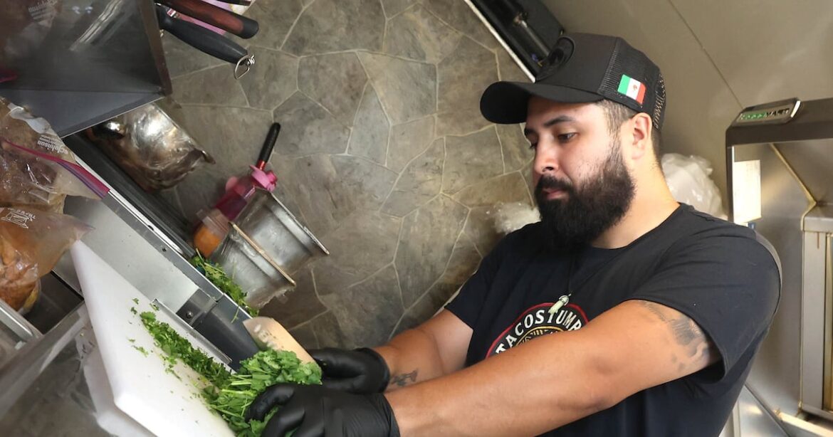 Illinois food truck owners face patchwork of county rules, rising costs – Shaw Local Illinois food truck owners face patchwork of county rules, rising costs – Shaw Local
