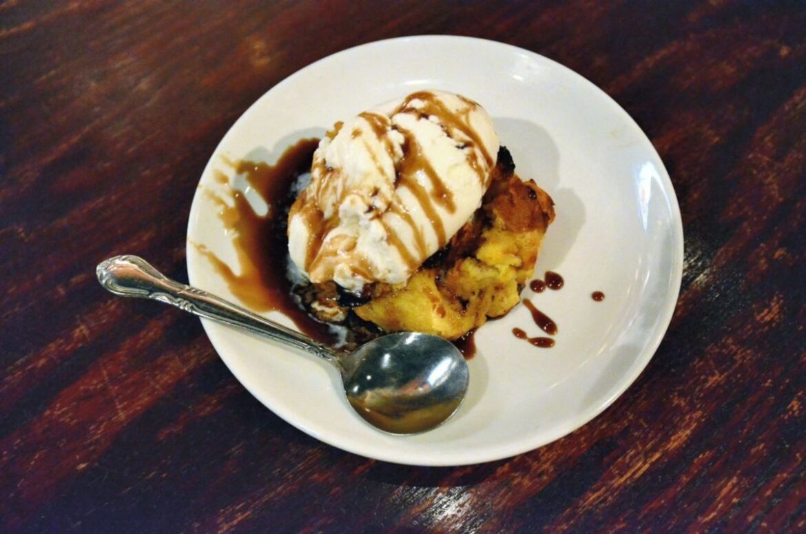 The Tennessee Restaurant Still Making Bread Pudding From Scratch The Tennessee Restaurant Still Making Bread Pudding From Scratch