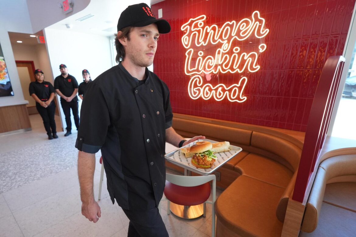 KFC opens TX restaurant to test ideas to reclaim fried chicken crown KFC opens TX restaurant to test ideas to reclaim fried chicken crown