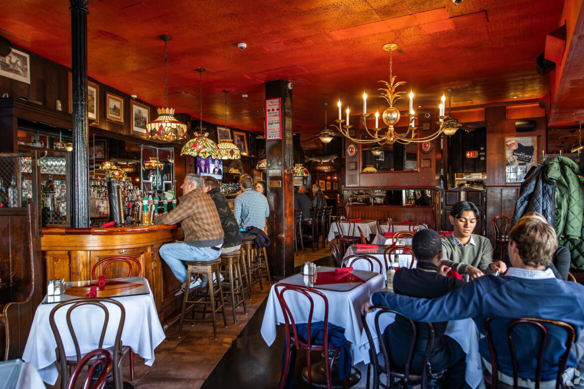 Restaurant spending is on the rise, OpenTable report finds Restaurant spending is on the rise, OpenTable report finds
