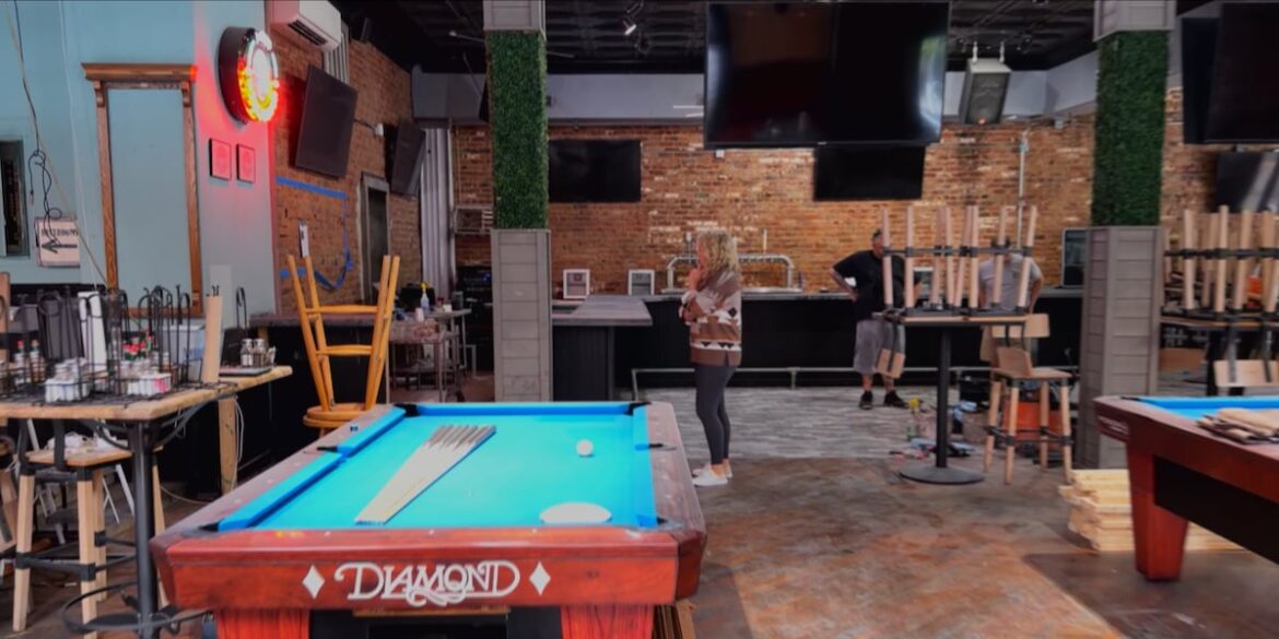 ‘Place to escape.’ New restaurant takes over former downtown staple
