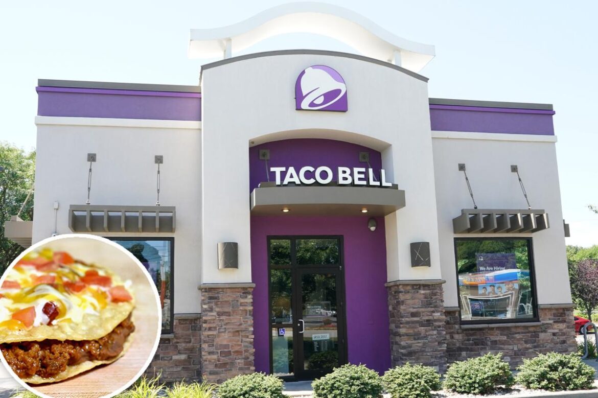 Taco Bell sued over Mexican Pizza’s false advertising Taco Bell sued over Mexican Pizza's false advertising