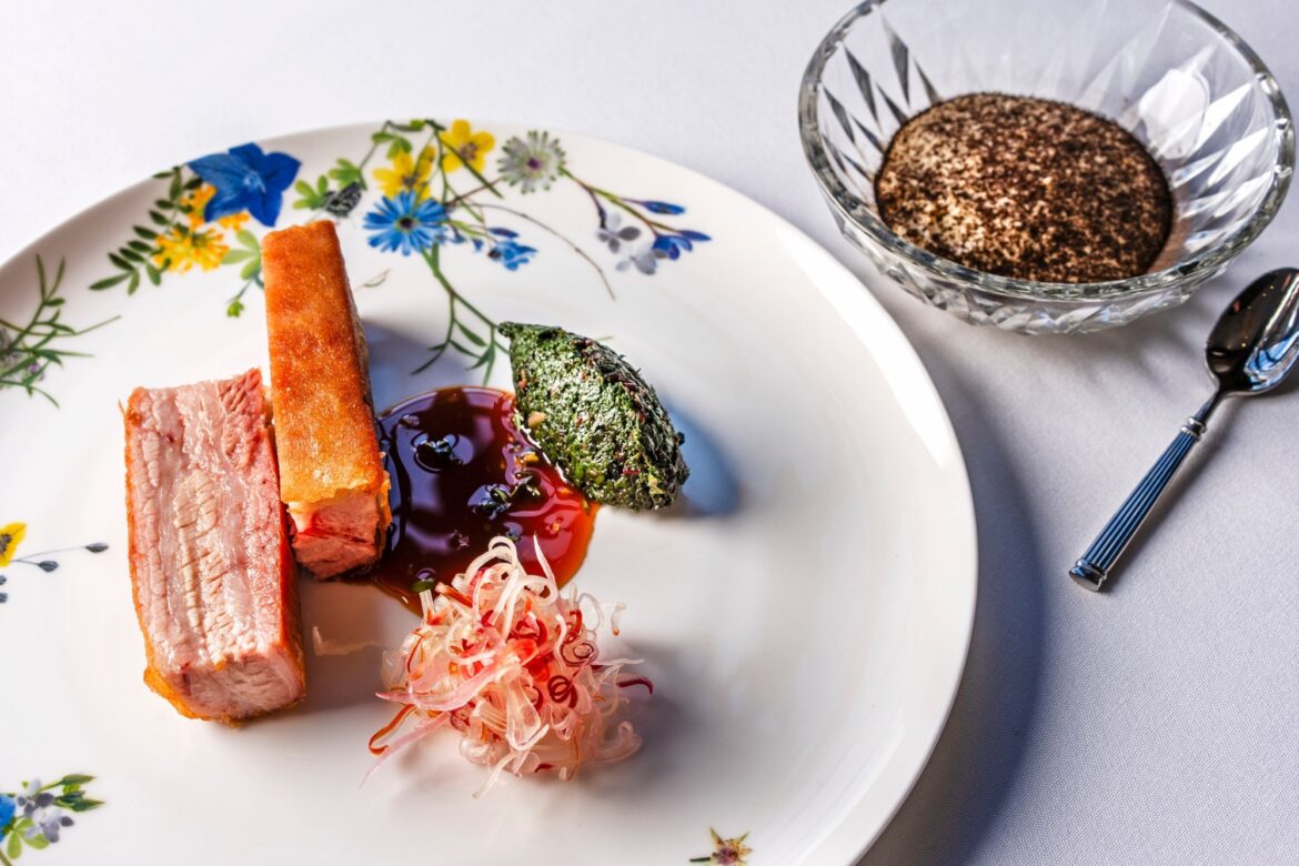 Burlingame: Old post office repurposed for new Art Deco restaurant