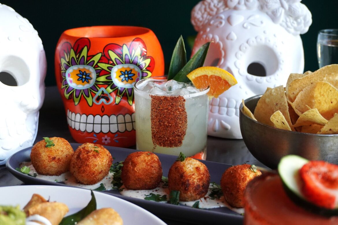 Where to eat traditional dinner on Dia de los Muertos in DFW