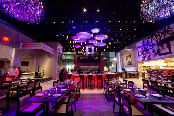 VENTANAS at the Modern restaurant dining room