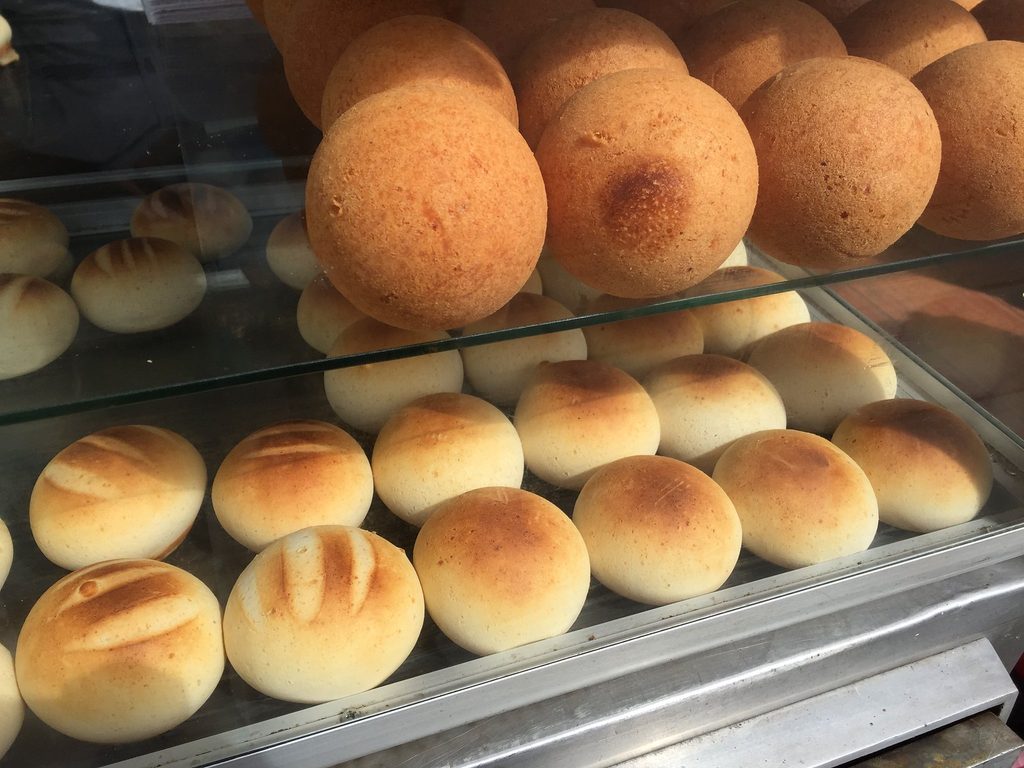 new york mayor pandebono colombian bakery