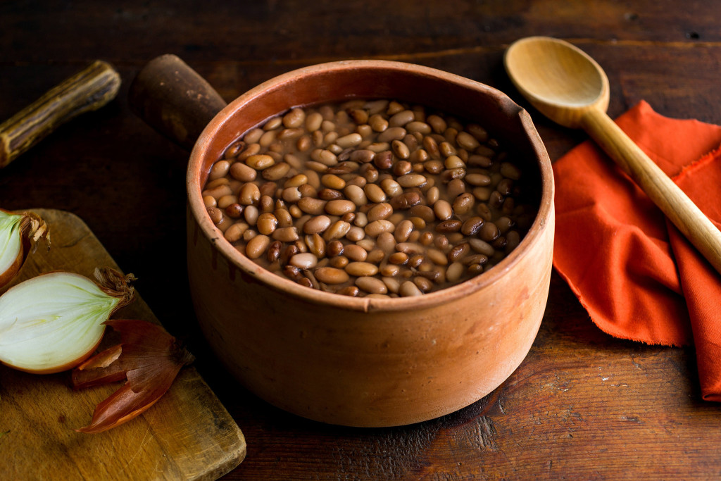 A Big Pot of Simmered Pintos