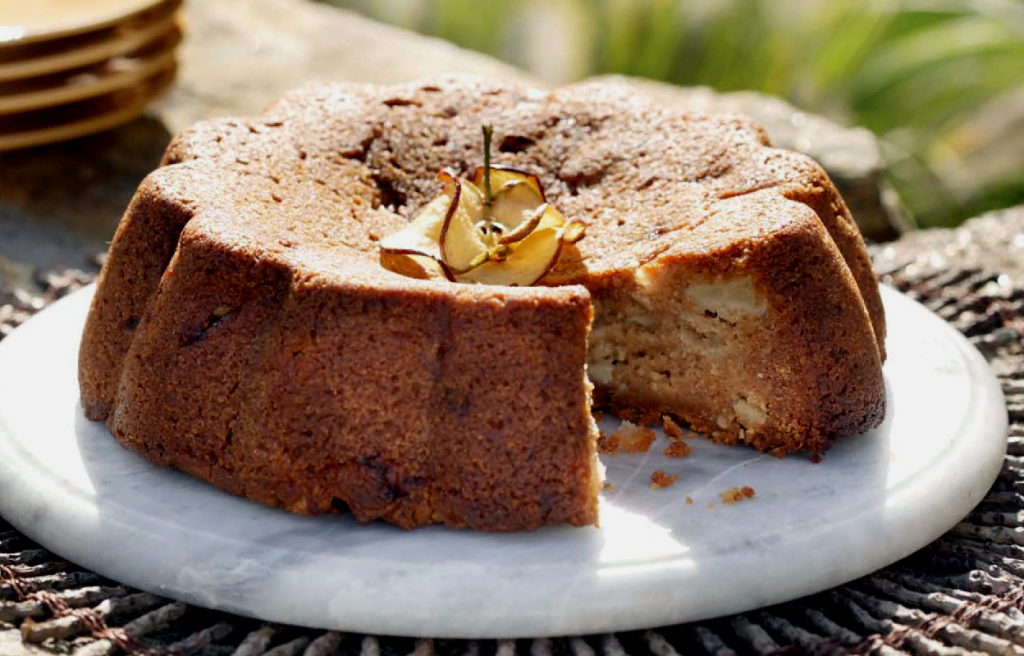 Allergen-Free Warm Apple-Apricot Cake