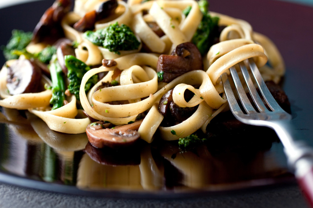 Fettuccine With Braised Mushrooms and Baby Broccoli