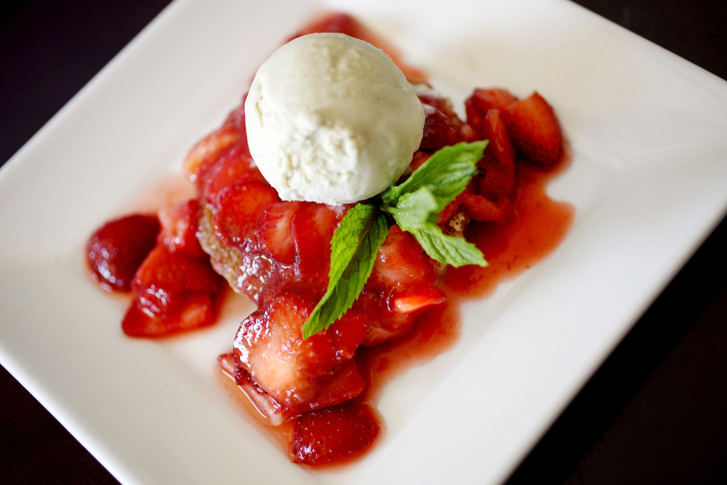 Pecan-Cornmeal Butter Cakes