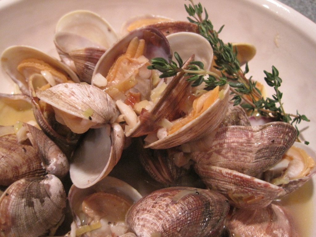 Clams Steamed in White Wine, Garlic and Herbs Dining and Cooking
