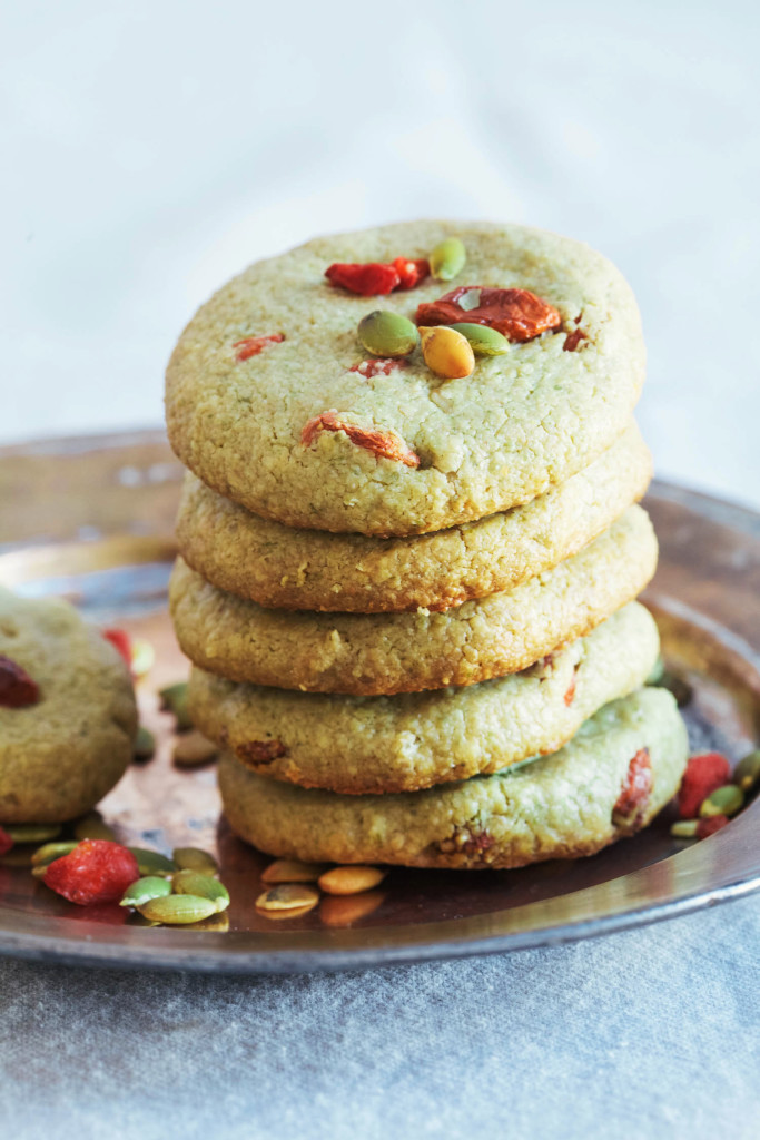 Pumpkinseed Butter Goji Cookies