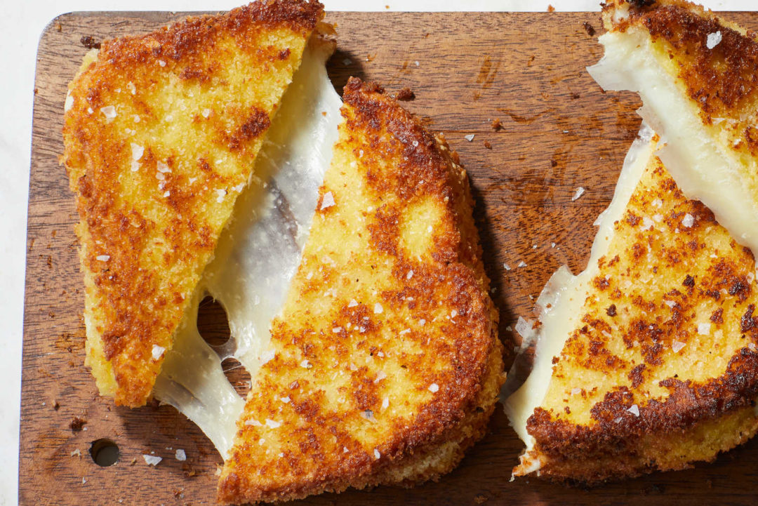 Mozzarella en Carrozza (Fried Mozzarella Sandwiches)