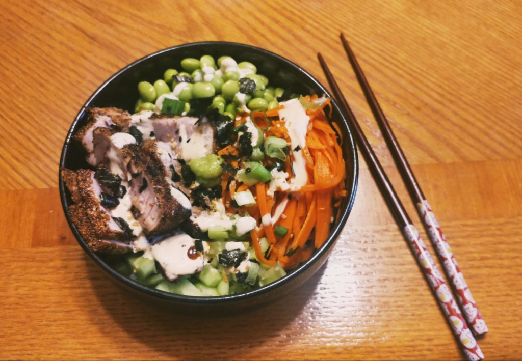 Homemade poke bowl with seared yellowfin tuna
